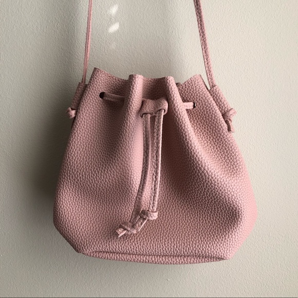 Macy’s Pink Purse perfect for Easter and spring :) - Picture 1 of 6